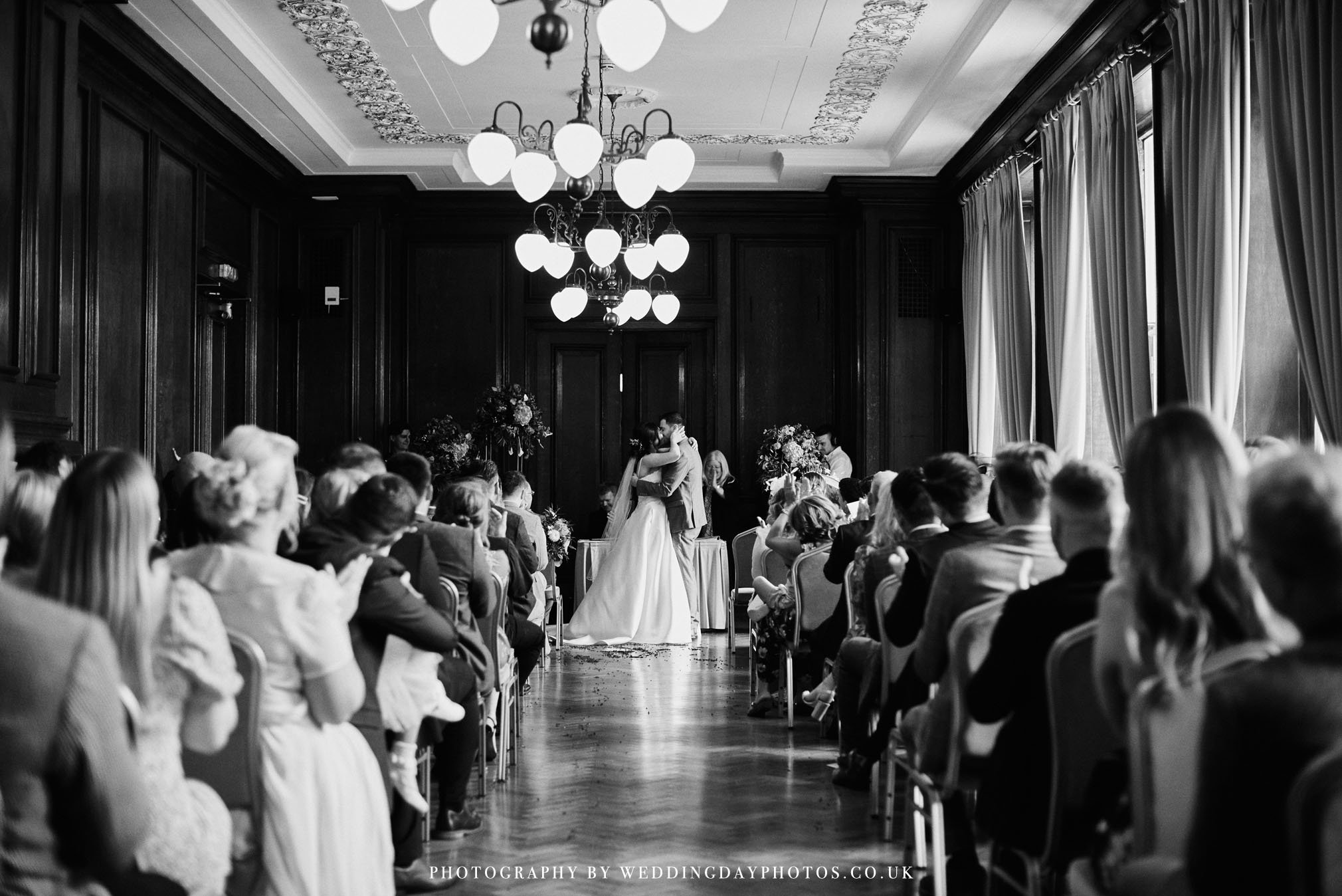 photo of wedding ceremony in the gallery at manchester hall