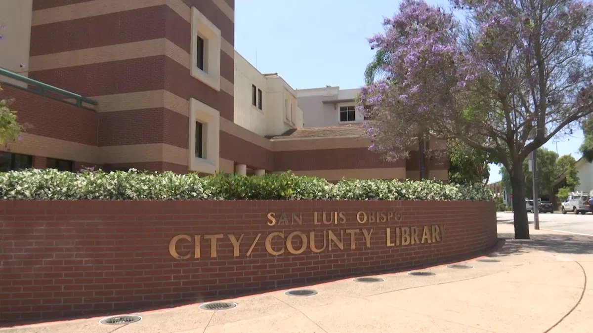 Poetry Reading by Jeanie Greensfelder