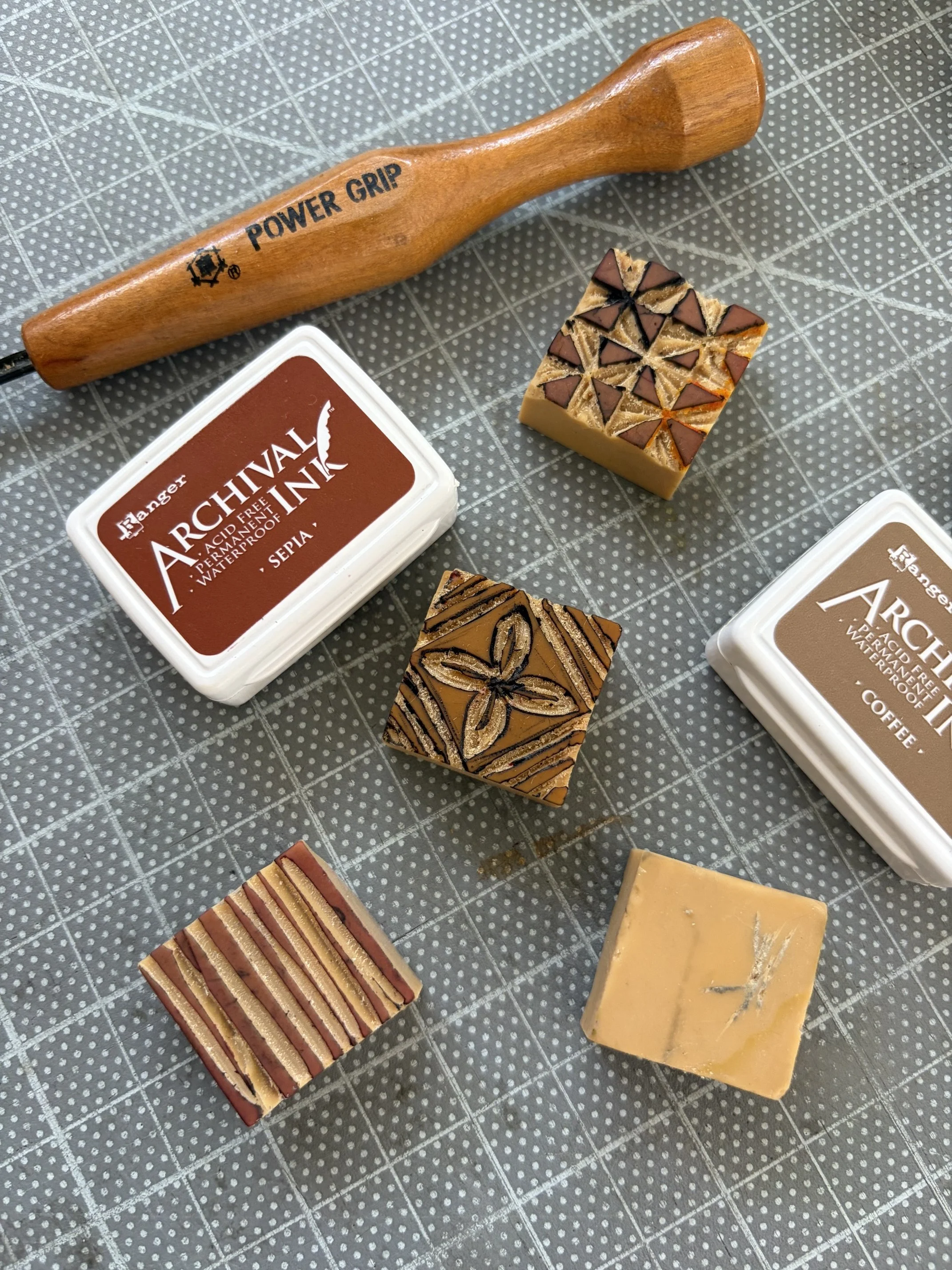  Decorative Papermaking: Simple Stamps & Handcut Stencils
