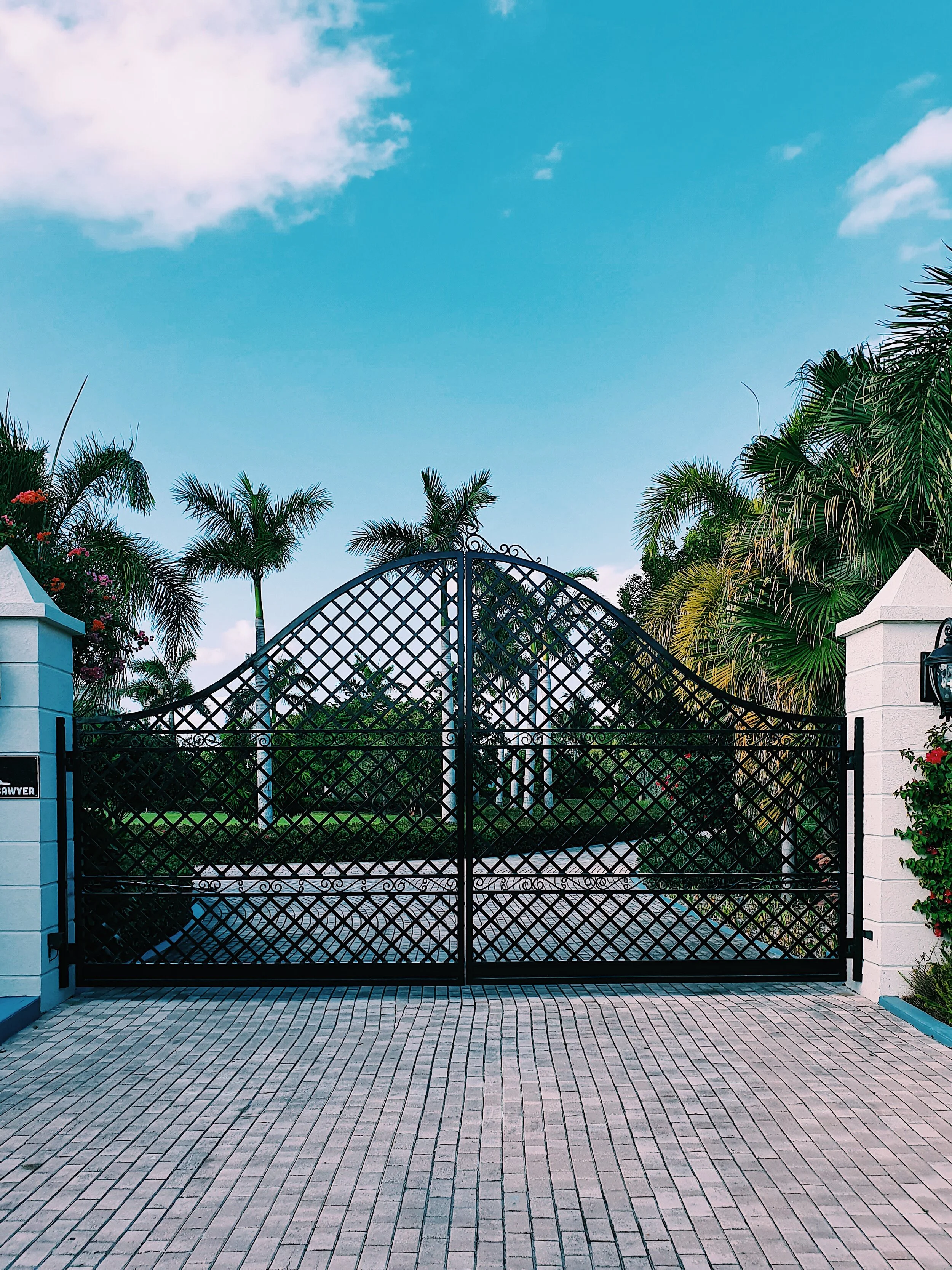 Tibors Machine Shop Gate 5.JPG