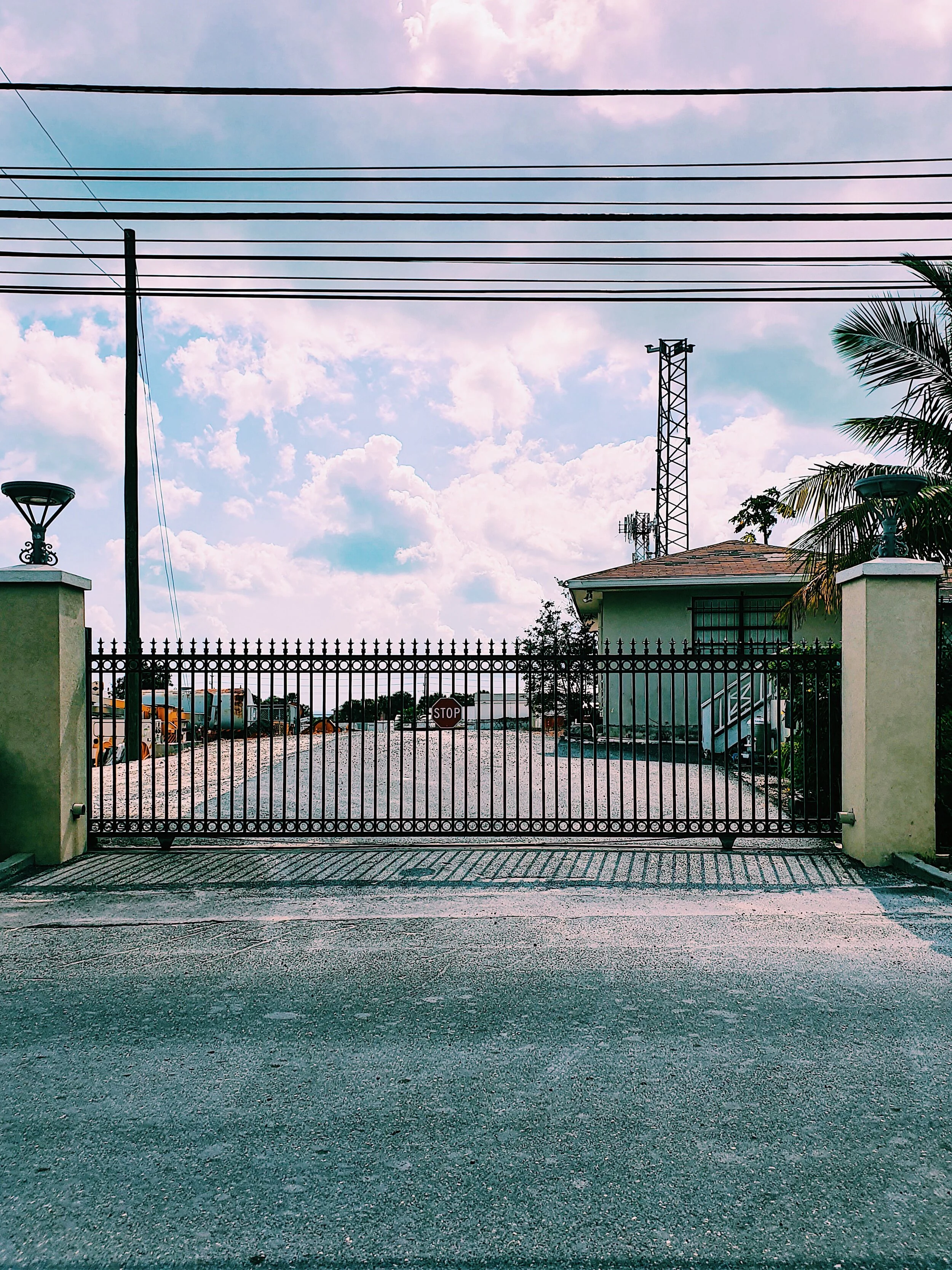 Tibors Machine Shop Gate 14.JPG