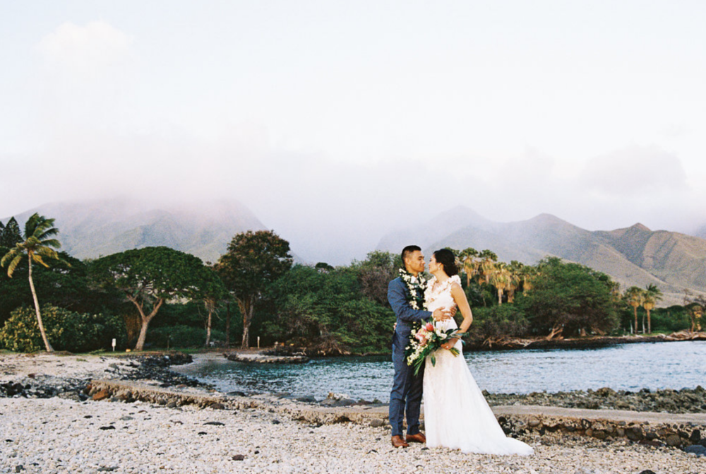 Renee &amp; Adrian @ The Olowalu Plantation House (photos by Jana Dillon Photography)