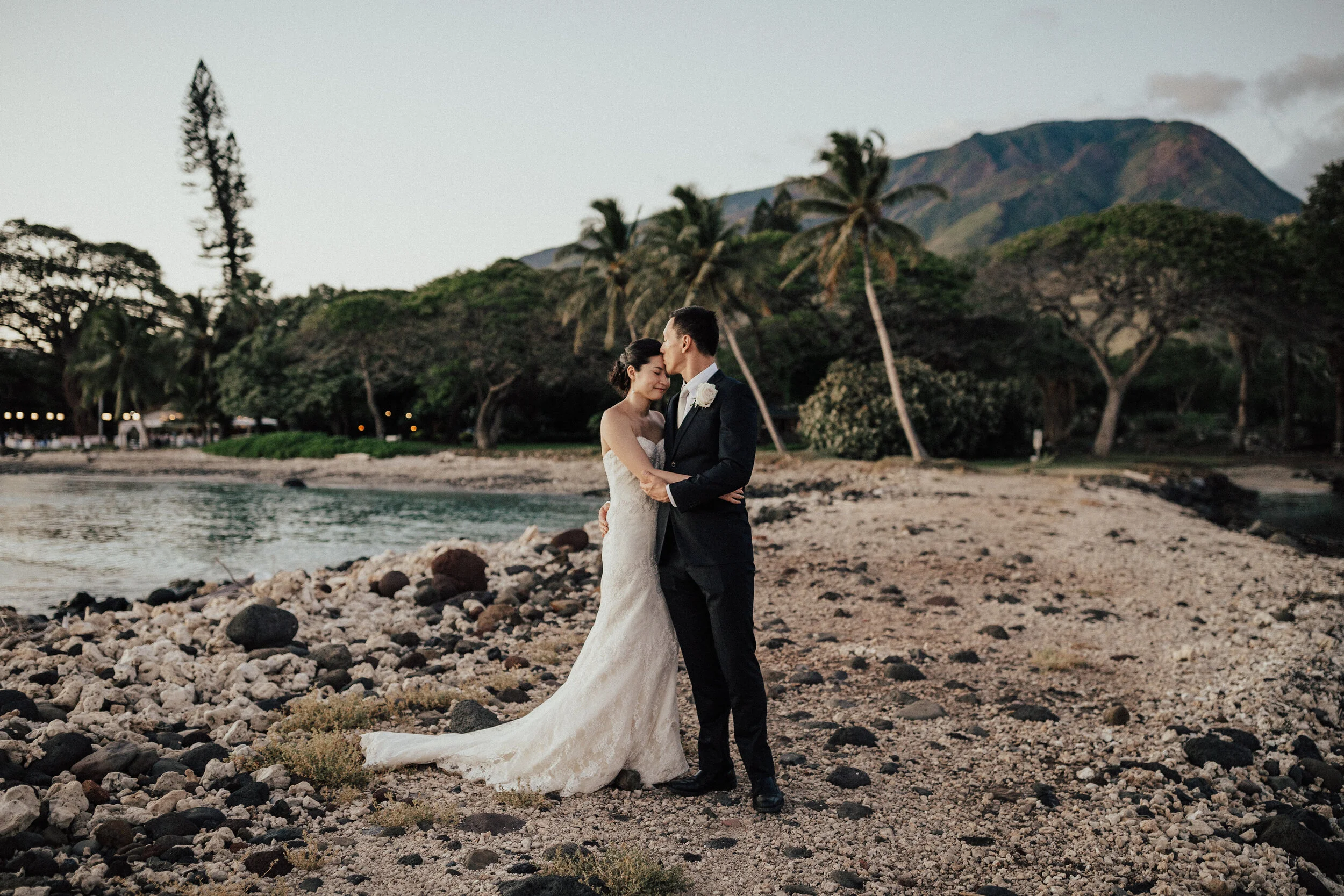Maya &amp; Gen @ The Olowalu Plantation House (photos by: Jayleigh Daniel Photography)