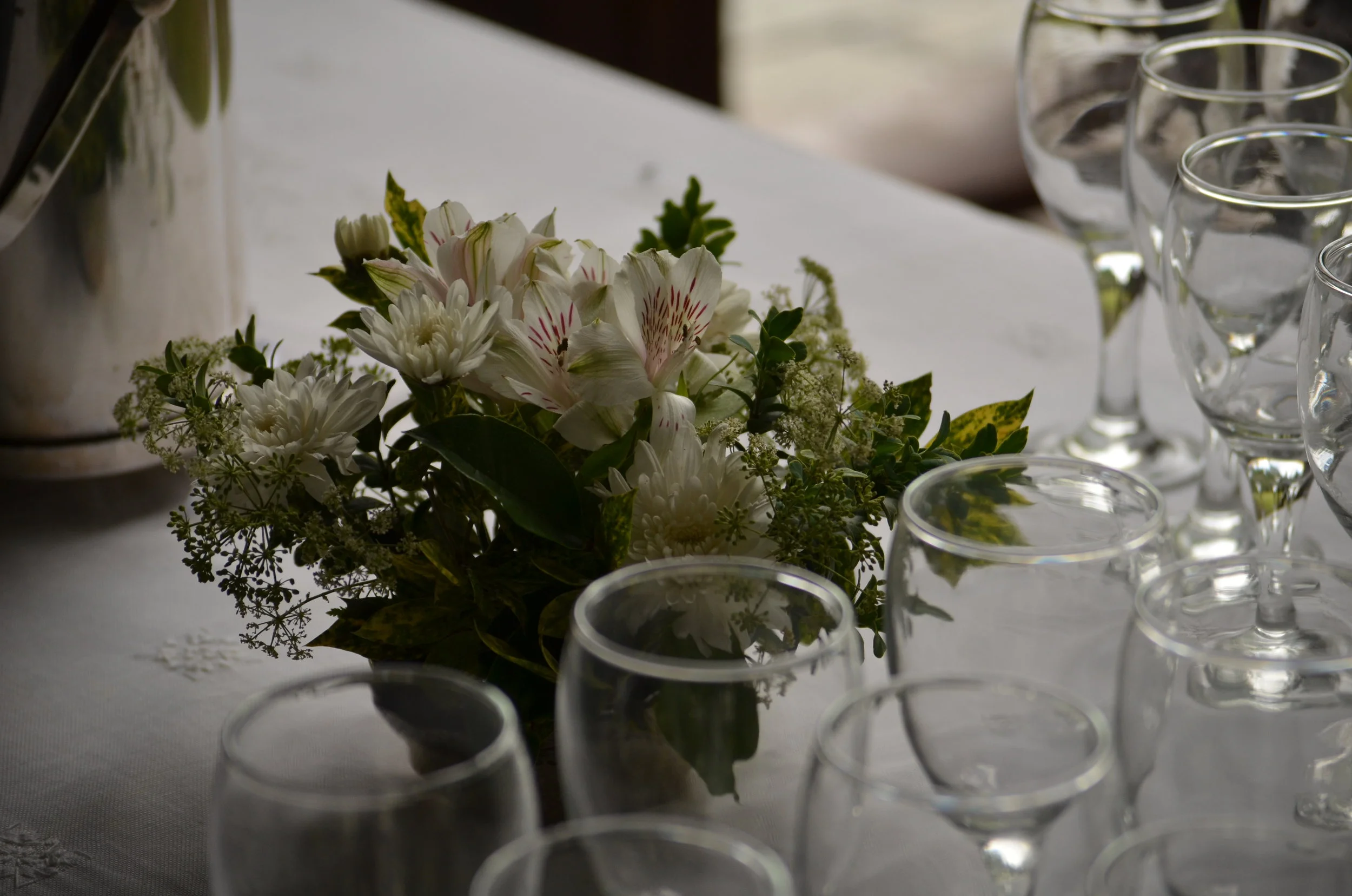 Wedding Flowers - Tips to Limit Cost