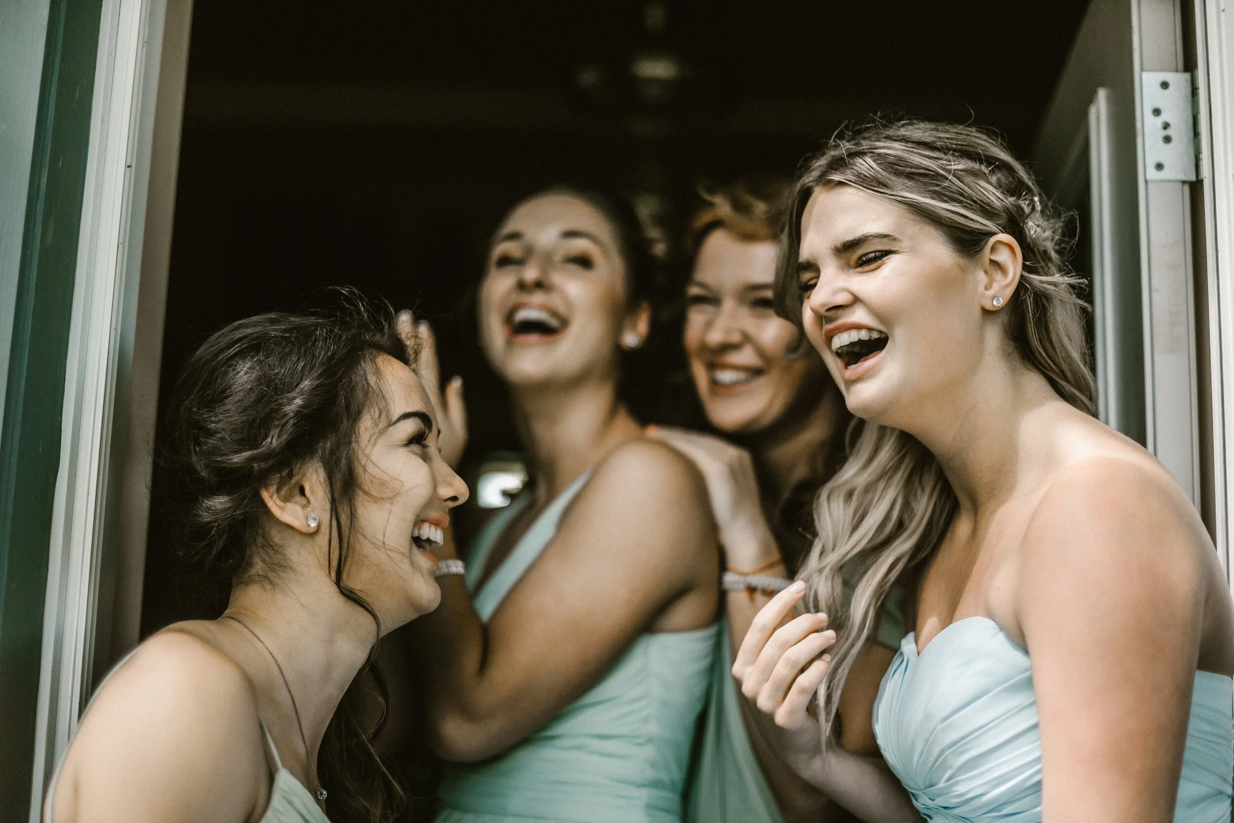 3 Beautiful Bridesmaids’ Gifts to Give