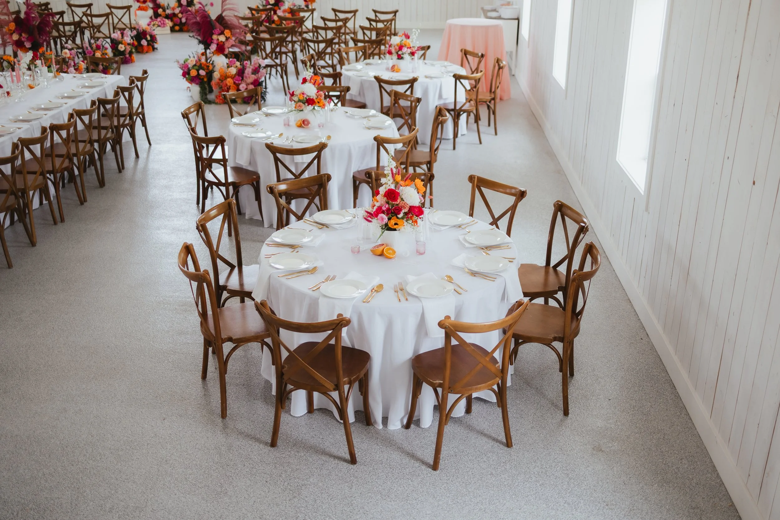60 Inch Round Table
9 Guests Shown