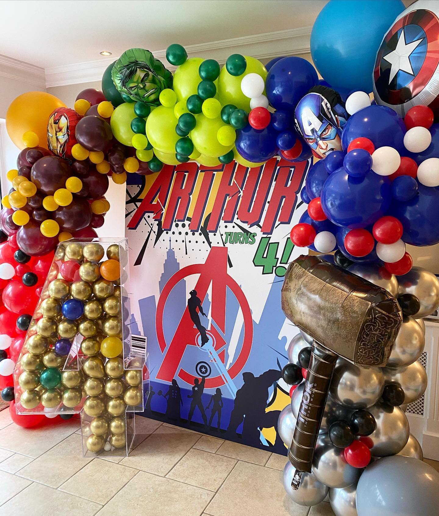✨🤌🏻 O H  S N A P ! 🤌🏻✨ 
.
.
We think we kinda nailed our Avengers brief, what do you think?? Still obsessing over our Thanos infinity gauntlet themed Perspex number 4 complete with infinity stones! 
.
Personalised backdrop by the amazing @parties