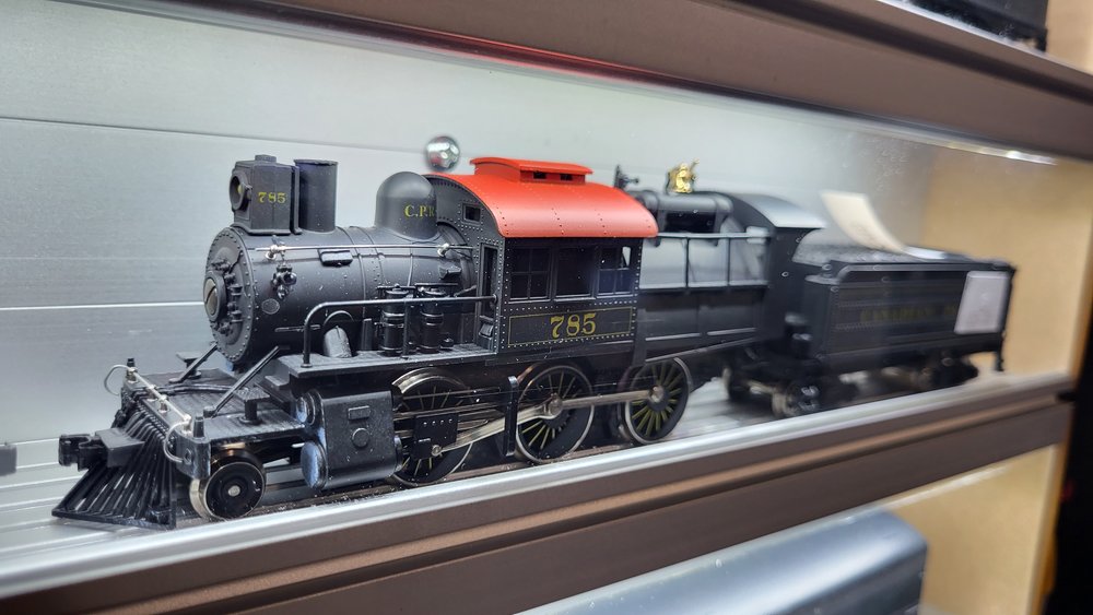 Mehano HO Scale 2-6-0 Steam Locomotive & Tender #485 — LOCOMOLAND