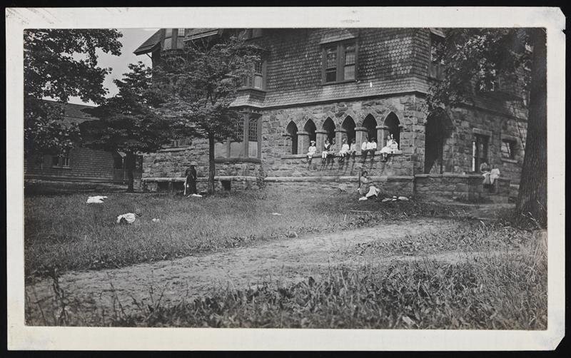 Fish Mansion. Built on Twin Island by banker James D. Fish, early 1880s. Later owned by the Odgen and the Hoyt families. Sold to NYC for parkland. Demolished 1917. (Research: Jorge Santiago, Blake Bell. Photo: Jorge Santiago)