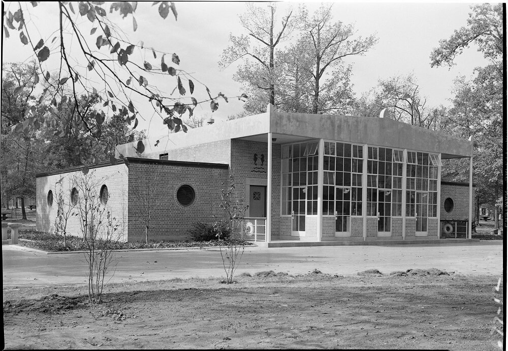 Concession Building, Pelham South, 1941. Now used as Ranger Station and Nature Center. Built during period of expanding recreational facilities in Park. (Photo: NYC Parks Archive)
