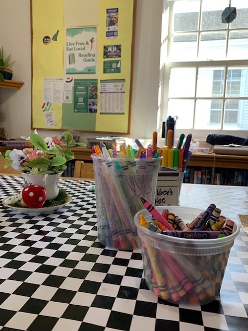 kids craft at the library 2025.jpeg