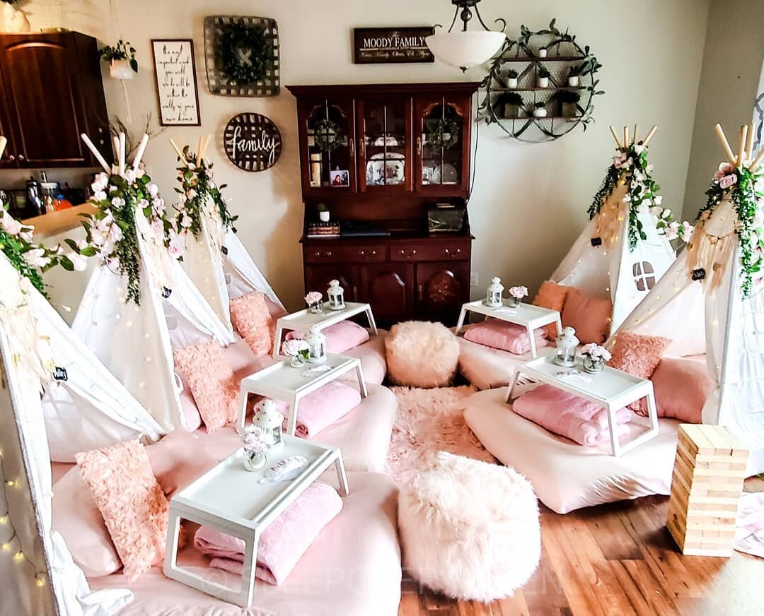 Happy birthday to sisters Olivia &amp; Alyssa! 

They each had their own area to Sleepover with their friends. It was so cute and we hope they had the best Sleepover ♡ 

This was our Dream Pink Boho theme in our Premium package. Head to Sleepoverhave