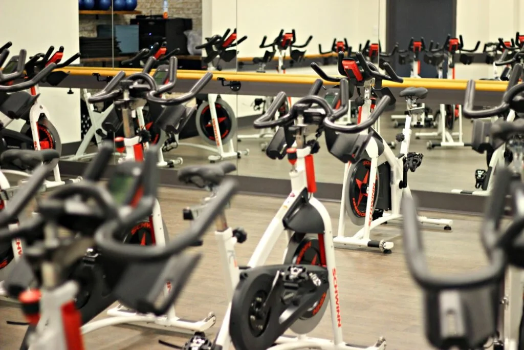The Real Differences Between Rhythm Cycling and Traditional Spin