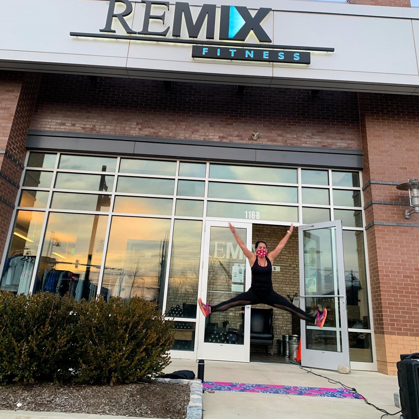 Our birthday girl Jennifer is flying high!! 🎉⁠
⁠
Please join us in wishing our tabata and dance queen a very happy birthday! We loved that she took her lunch break today to mix it up, and if you haven't tried her classes on Sundays at 4:00 pm and Tu