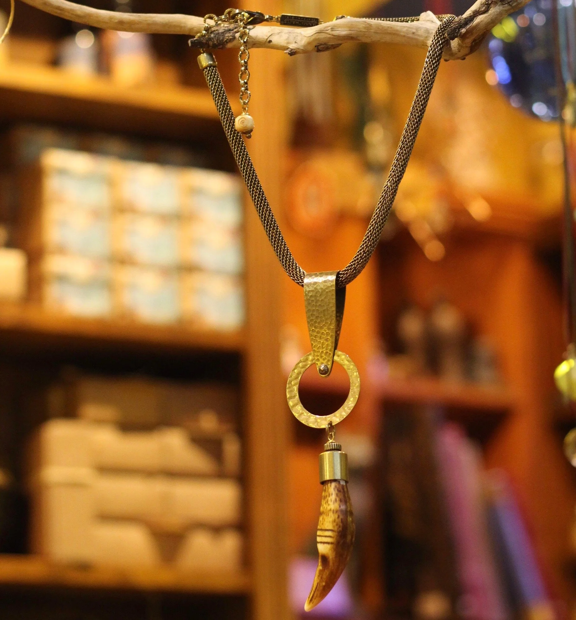 Powerful Tribal necklace Jan Michaels 