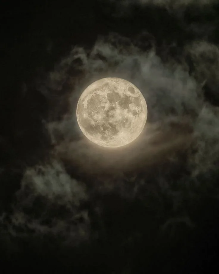 &nbsp;Full Moon in Pisces~ 28th August at 14:18 AEST (Partial Lunar Eclipse)