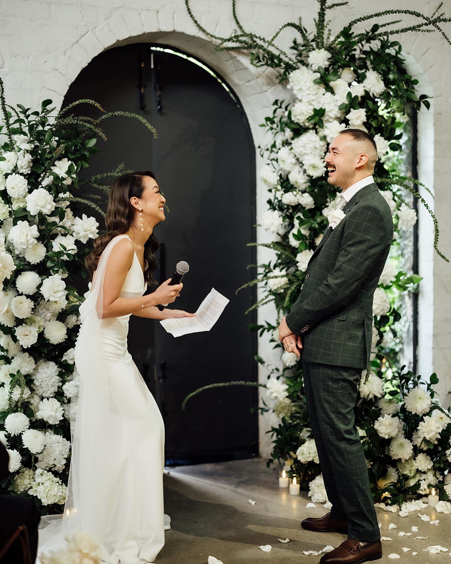 This is what killing your vows looks like🔥🔥

Alex and Linda nailed the brief - laughs, tears, and most importantly 100% them 🙌

As your celebrant, I offer support to all my couples with their vows. I have a guide + you are more than welcome to bou