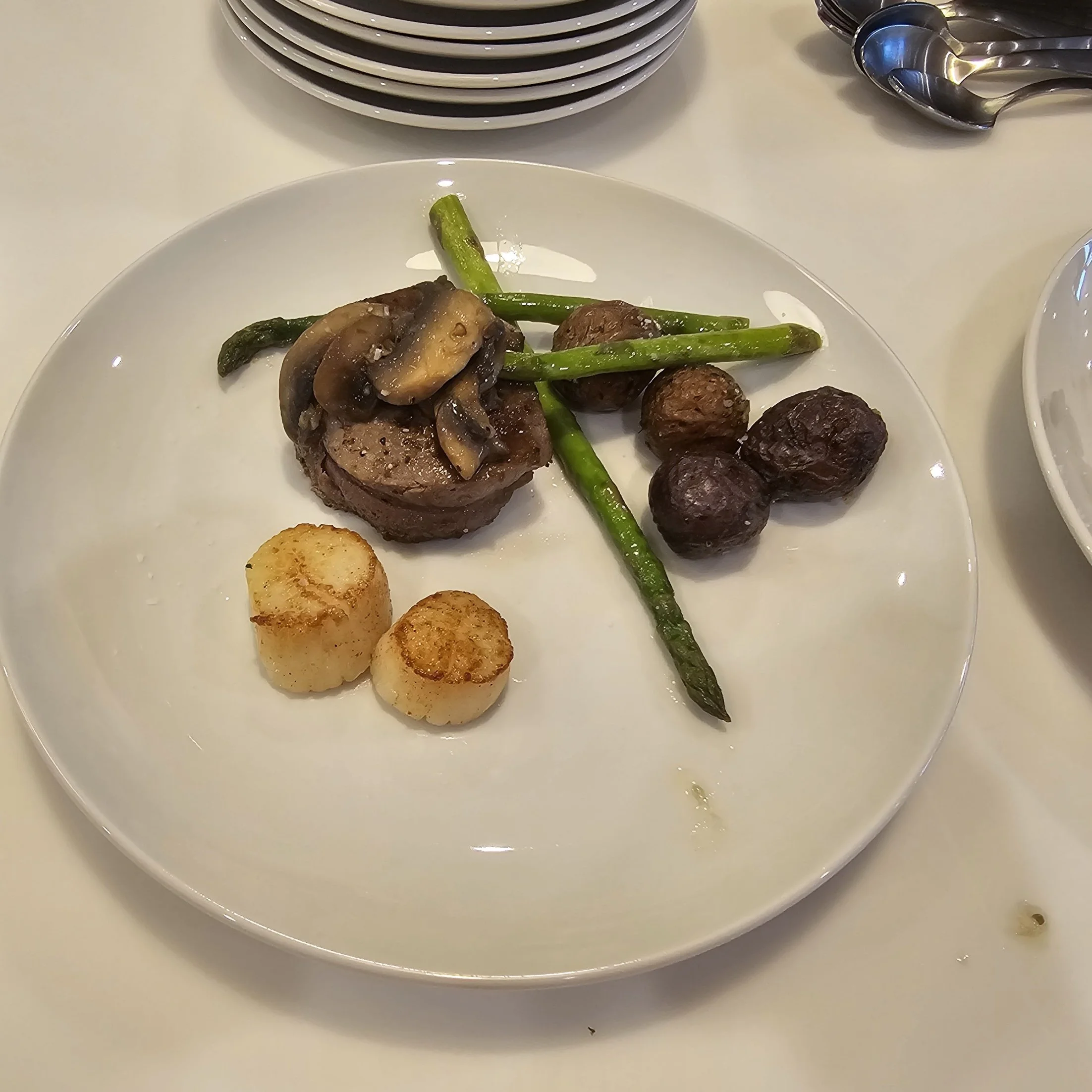 filet potatoes asparagus mushrooms scallops.jpg