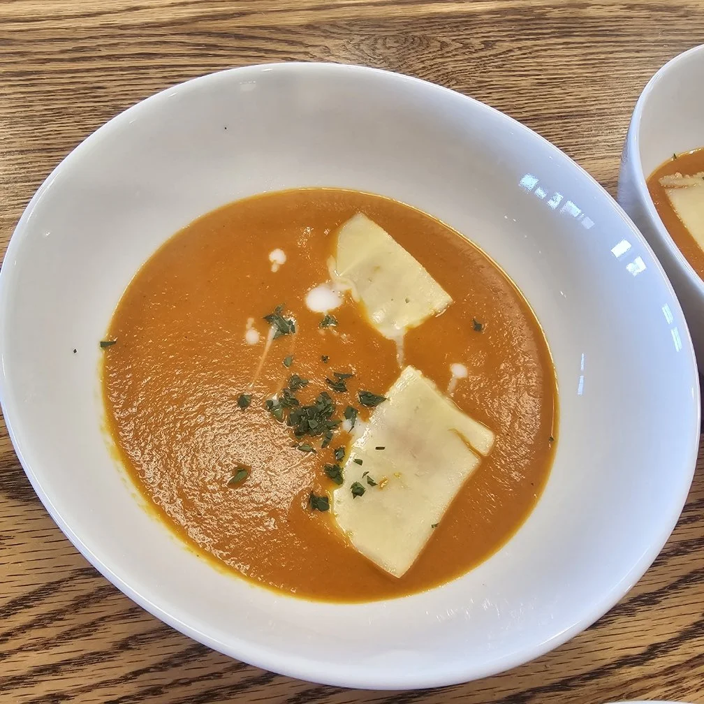 Creamy roasted Red pepper soup gouda coconut cream