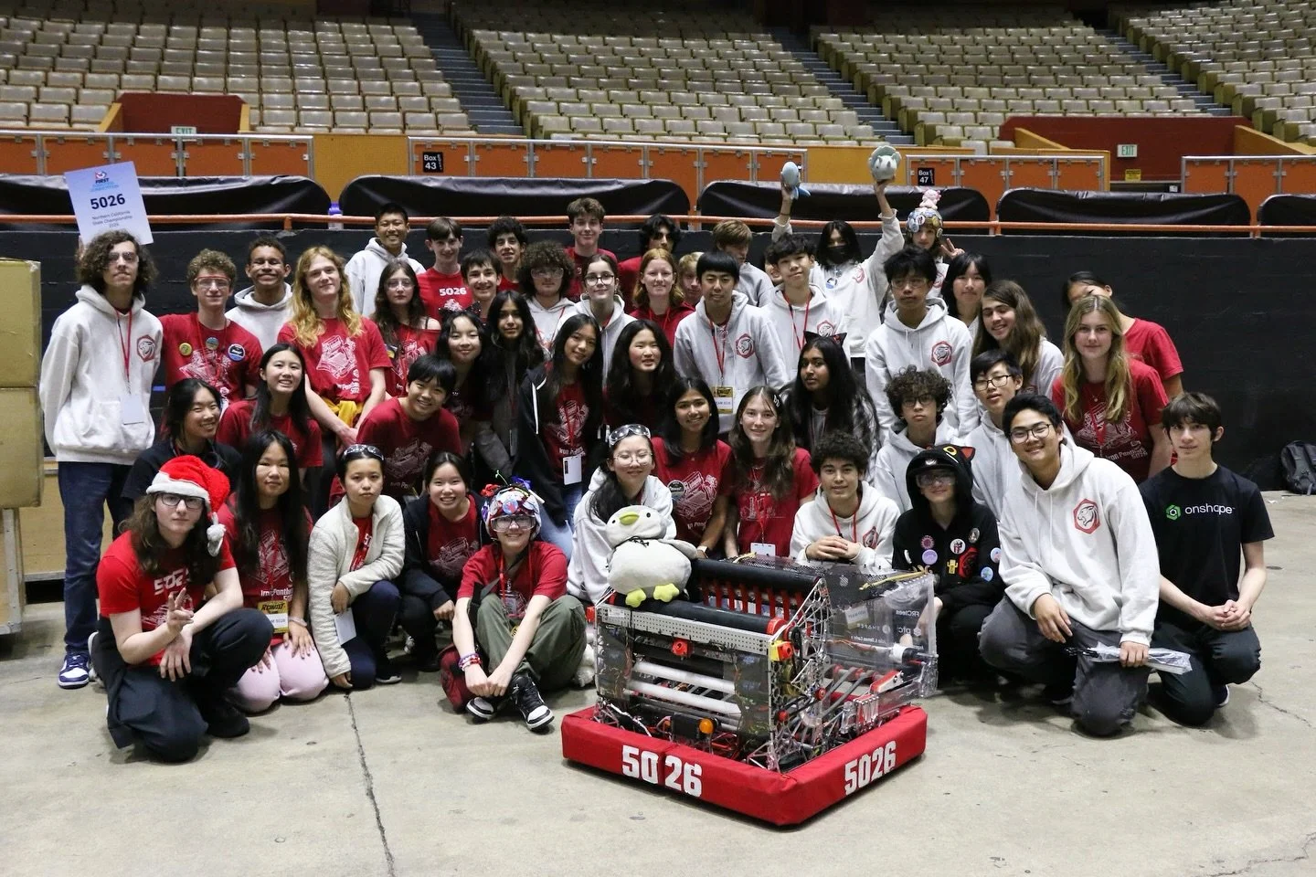 We are so grateful to have had the opportunity to compete at the inaugural Northern California District Championship, where we debuted our newly rebuilt robot, Troubleshooter. Although we experienced some difficult robot issues in qualification match