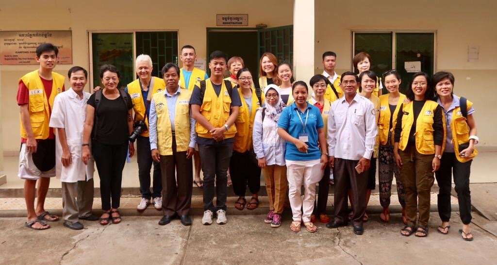WAH Cataract Cambodia Medical group.JPG