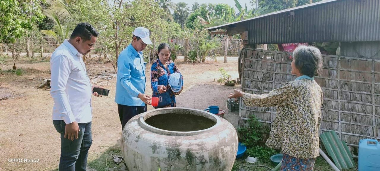 Cambodia WAH dengue mosquito inspection.JPG