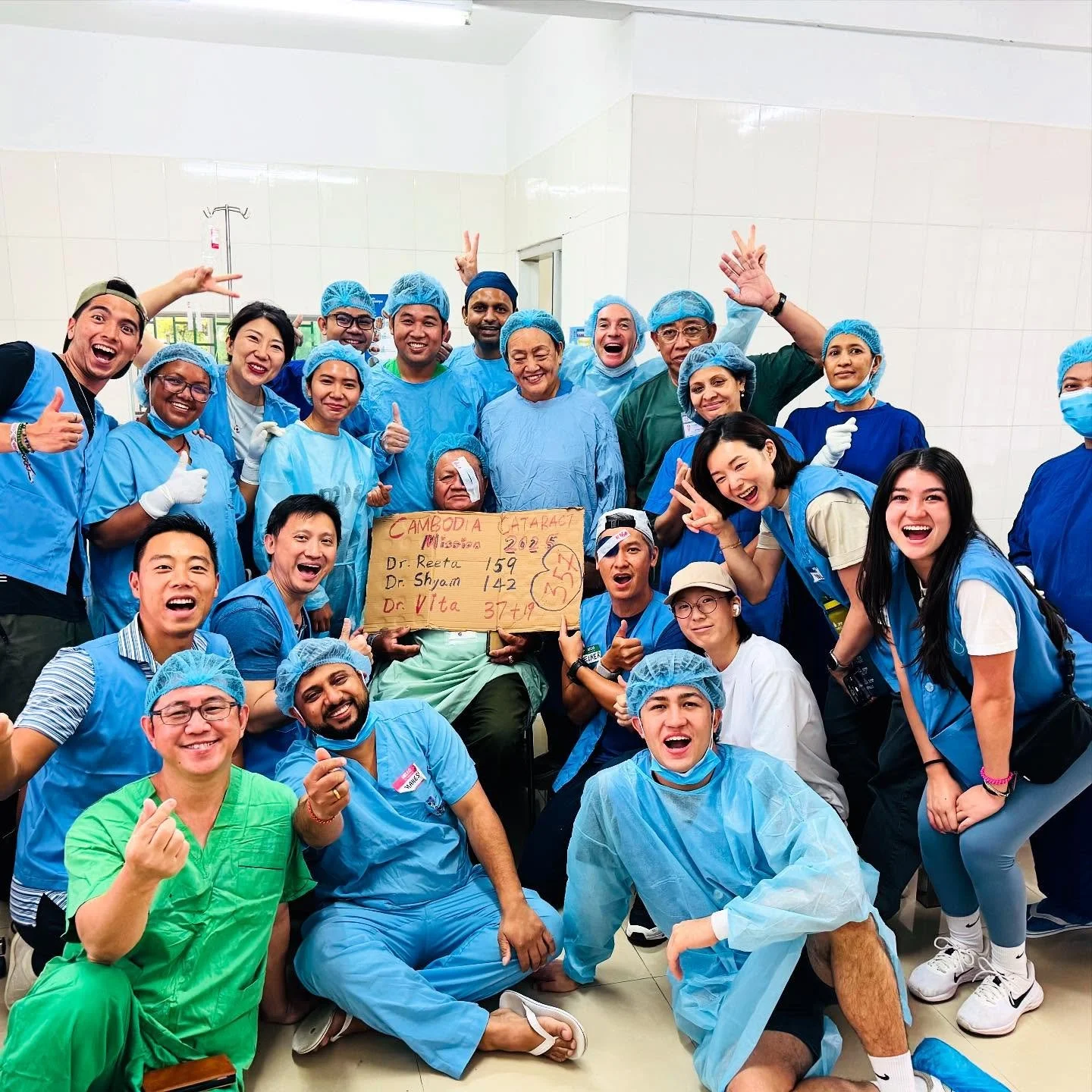 Celebrating the journey from darkness to light🙏🏽❤️ 357 cataract surgeries in just 3 days! 🫶🏽

A milestone team achievement thanks to an inspiring cross-border community partnership of doctors, nurses &amp; caregiver volunteers.🌏💪🏽

Sharing the