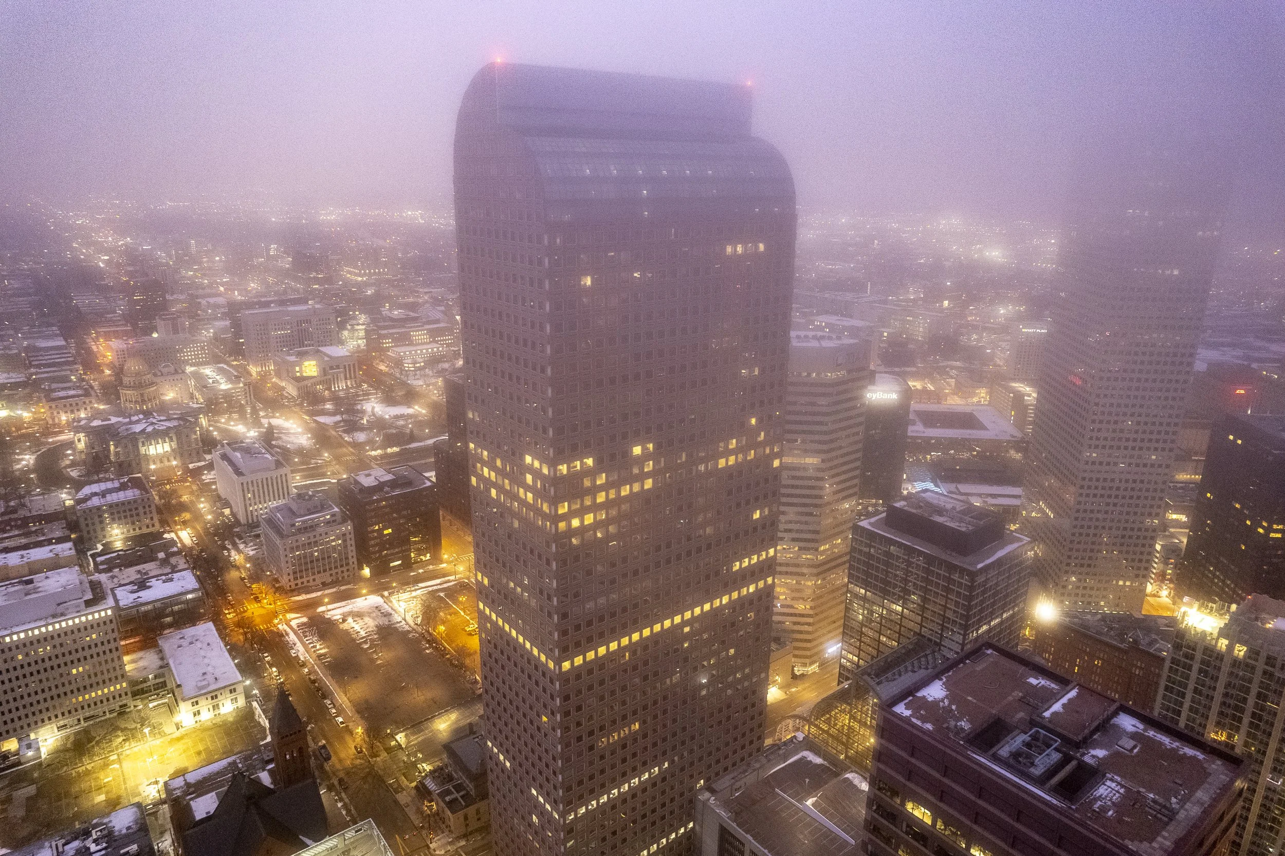Aerial Tour of the Denver skyscraper the Cash Register Building aka