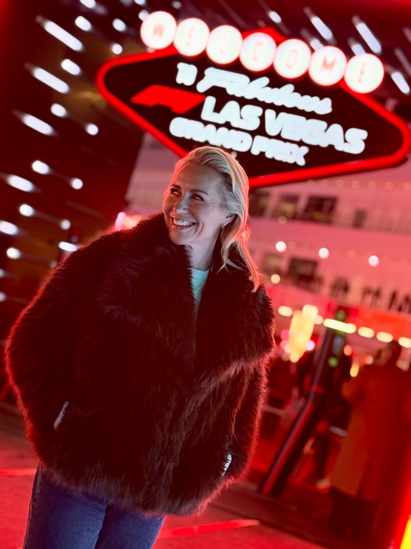 Las Vegas baby ✨ Always weird but special 😍 

Now 48 hours at home and we are off to the final two races! What a season 🔥

@viaplayurheilu