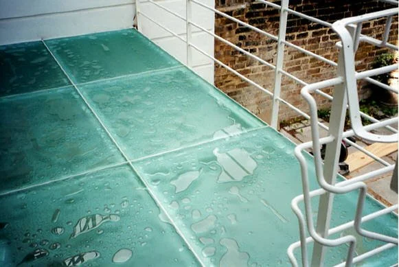 GlassPlatformCadoganSquare copy.jpeg