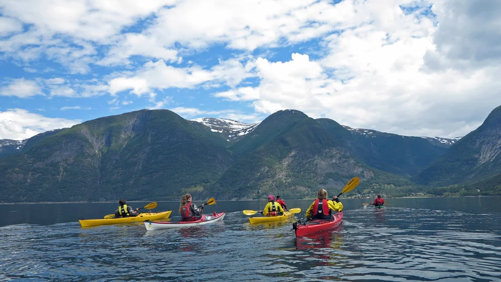 Opplev Årdal i kajakk