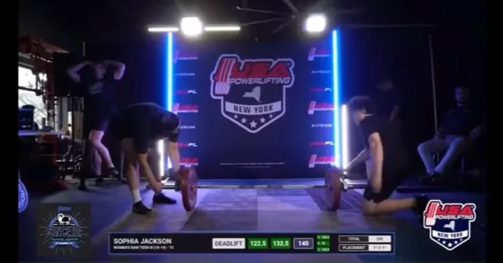 Shout to SMG members @liindsaylifts and @sbd.soph for having stellar outings at the Sincere Training Systems Classic this weekend!