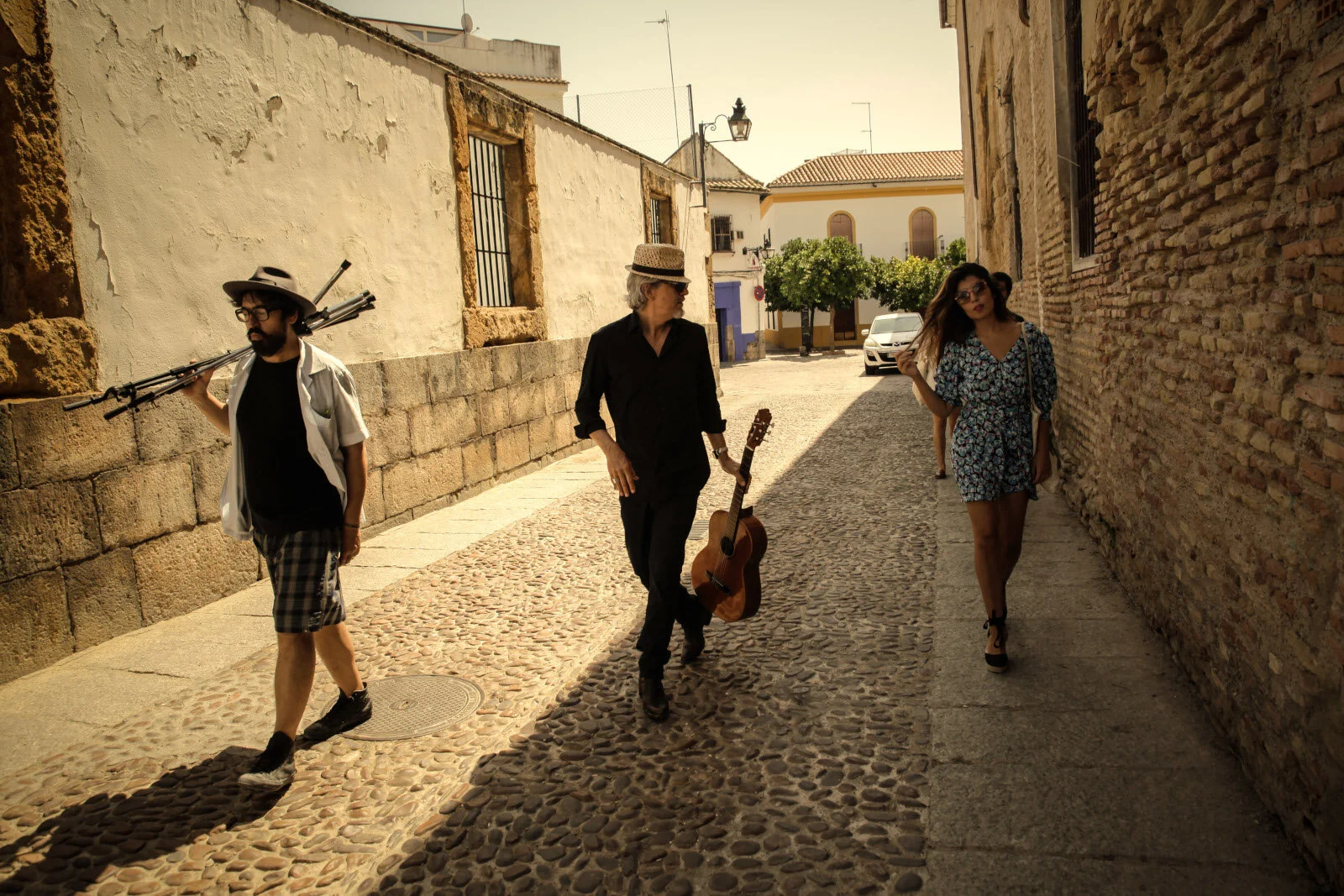 Fernando Vacas with Howe Gelb and Soleá Morente.