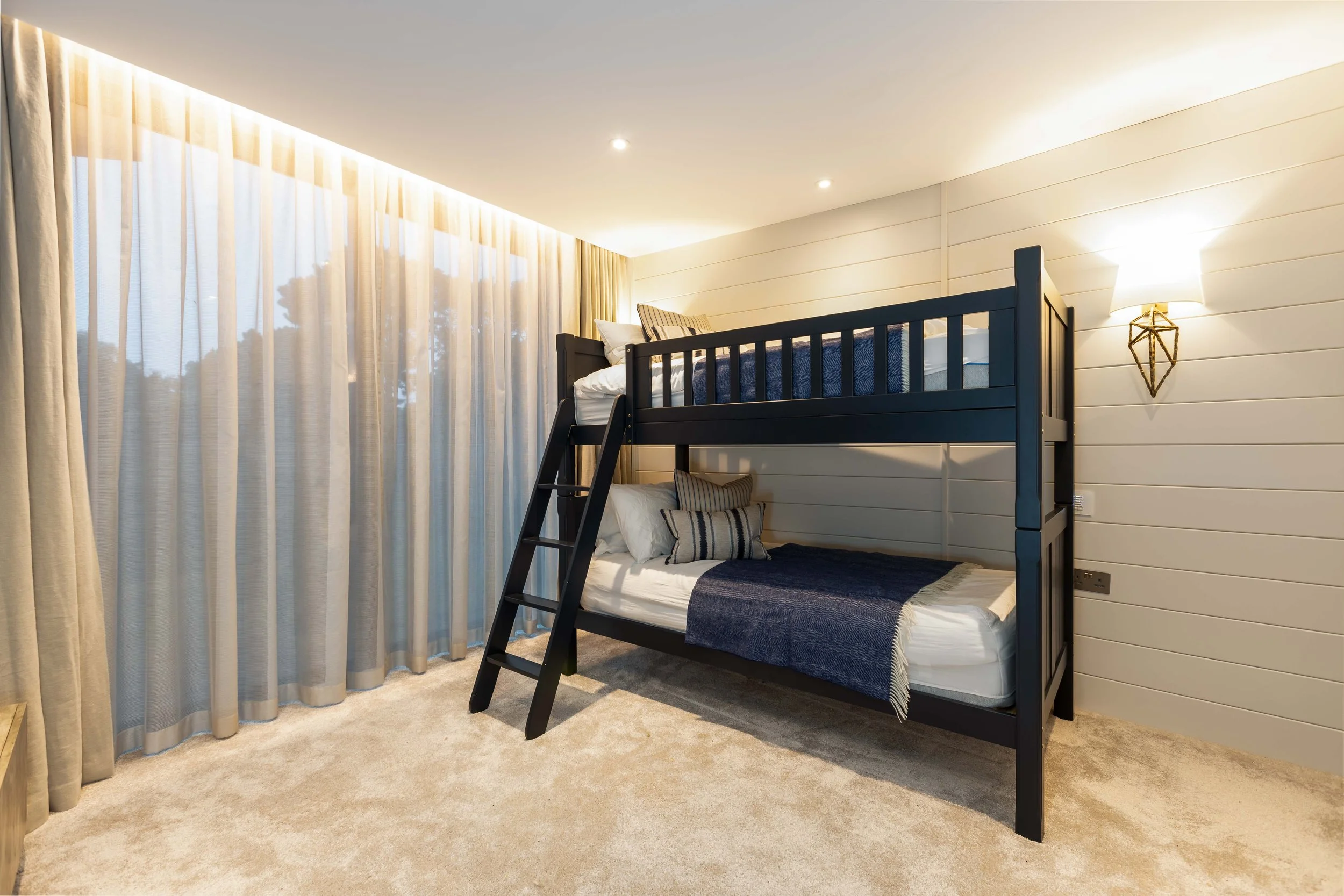 Corsica Apt.# 17.02.23--24.jpg