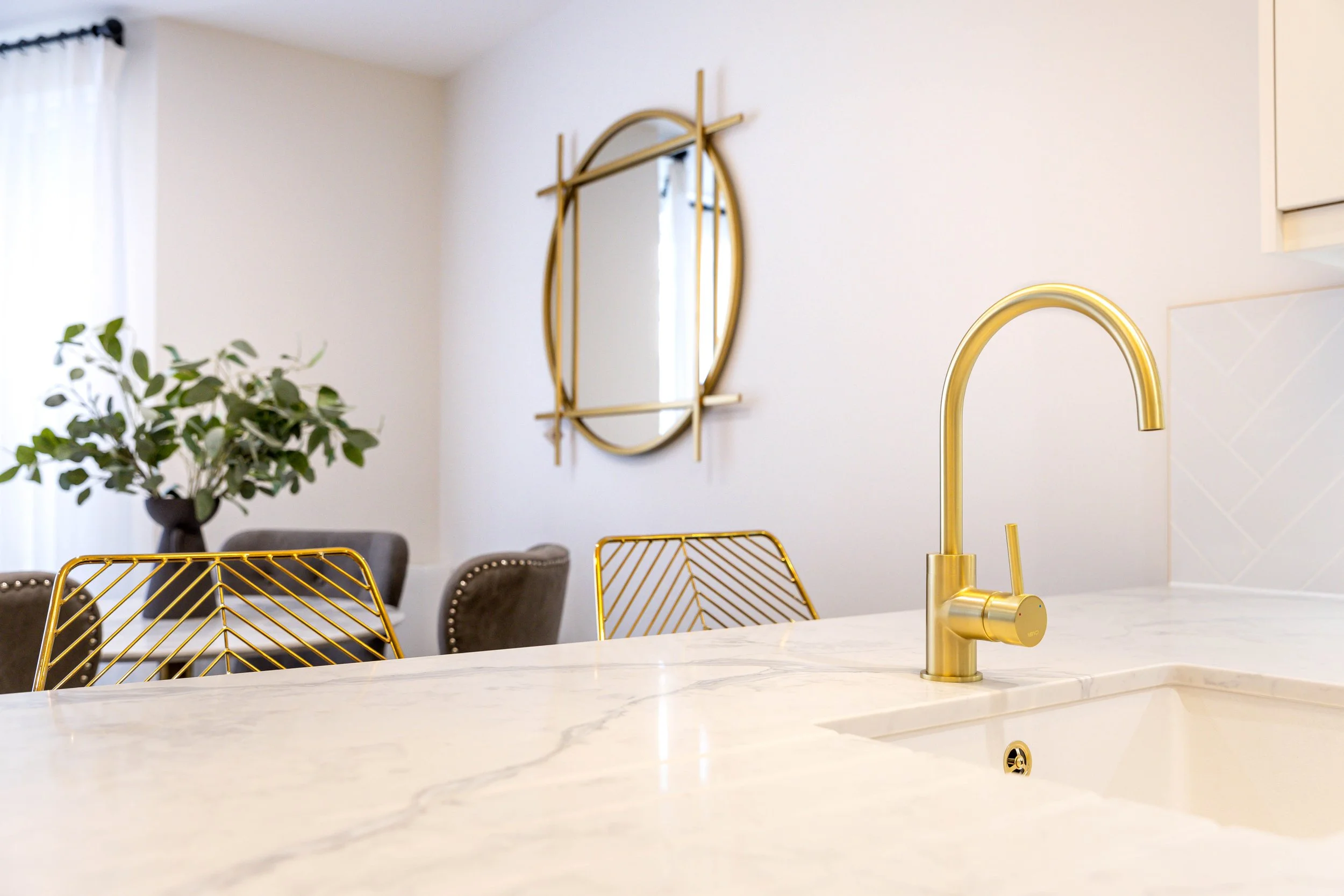 Bordeaux, Chewton Farm Rd 10.10.23-2064.jpg