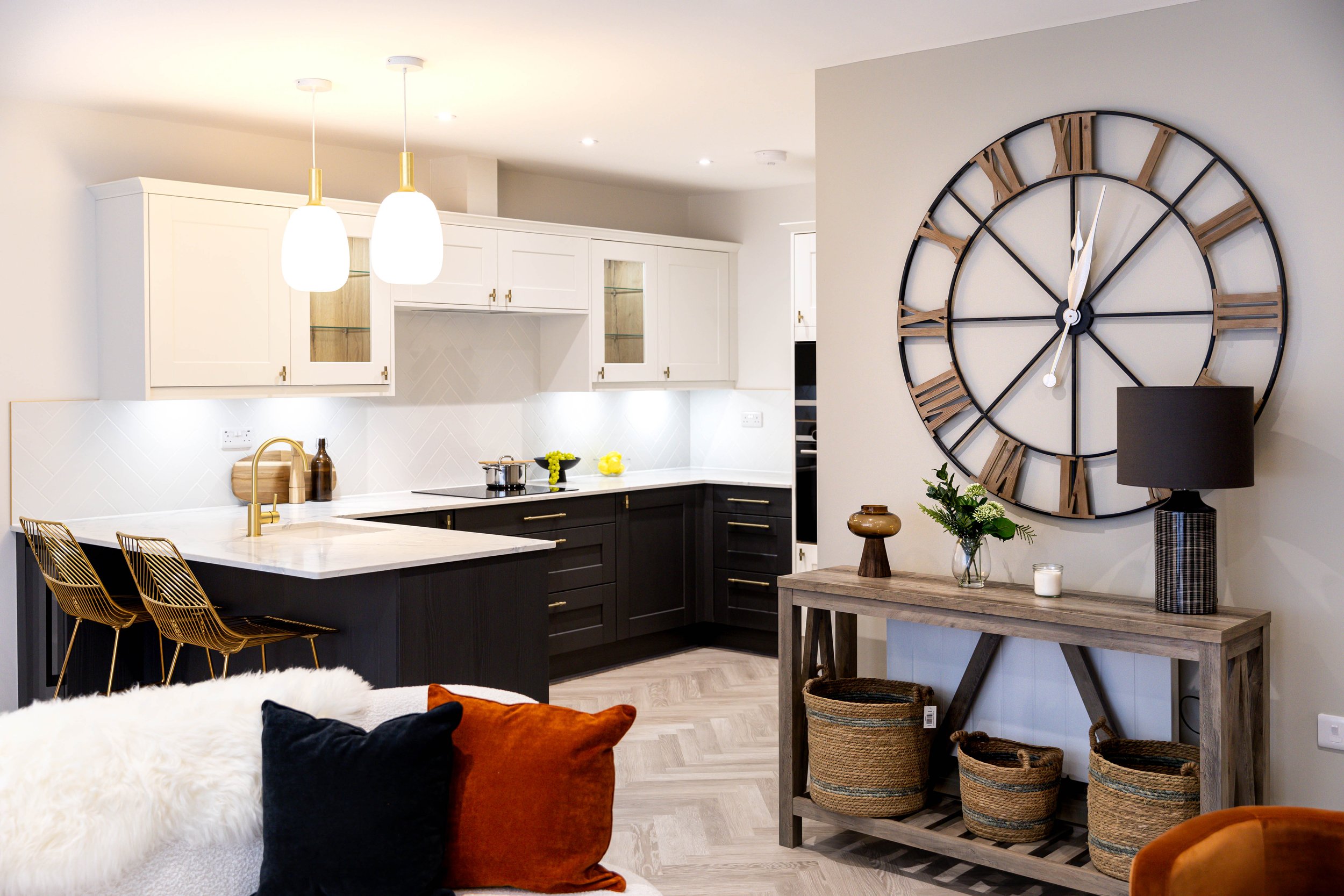 Bordeaux, Chewton Farm Rd 10.10.23-2095.jpg