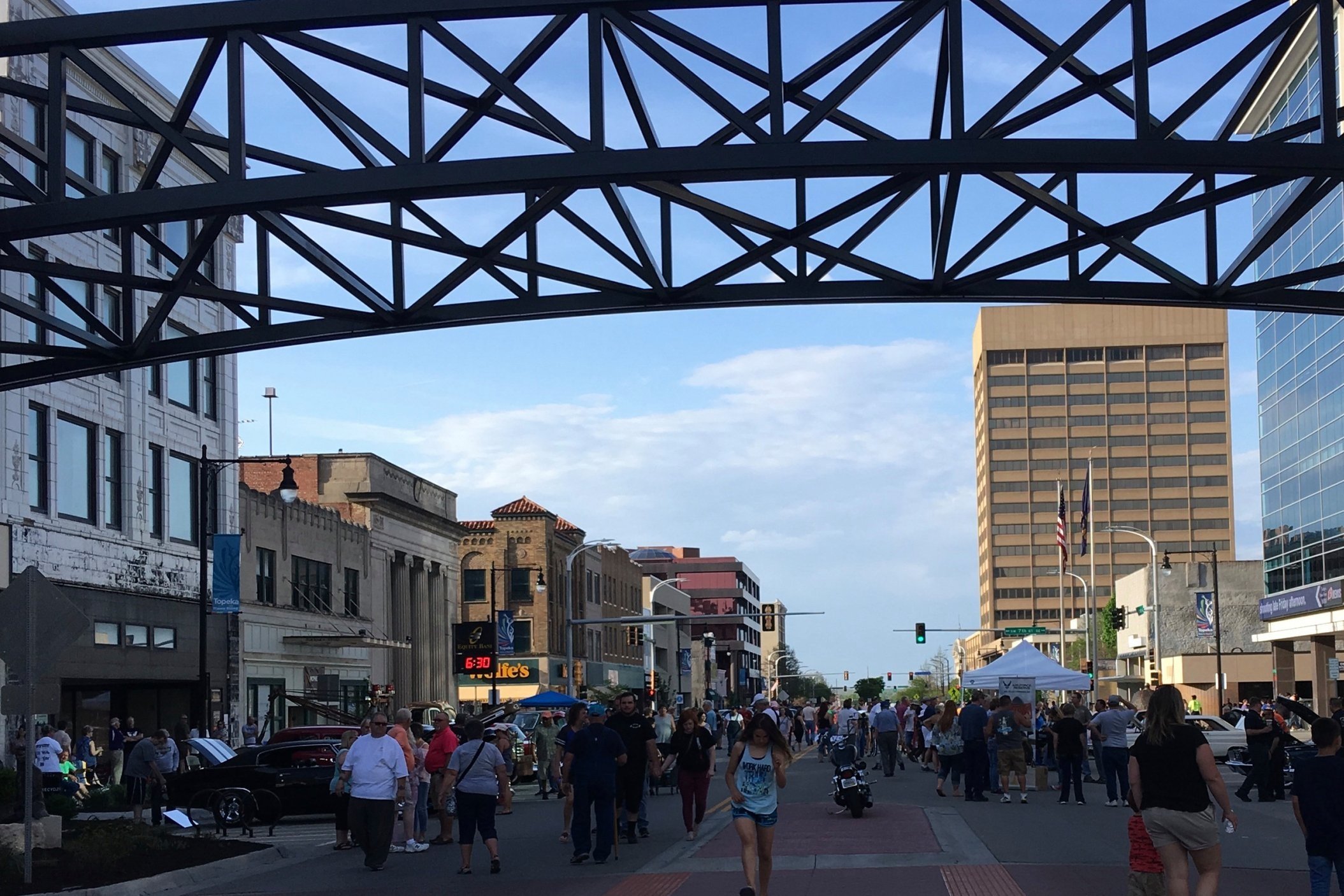 A picture of downtown Topeka, Kansas