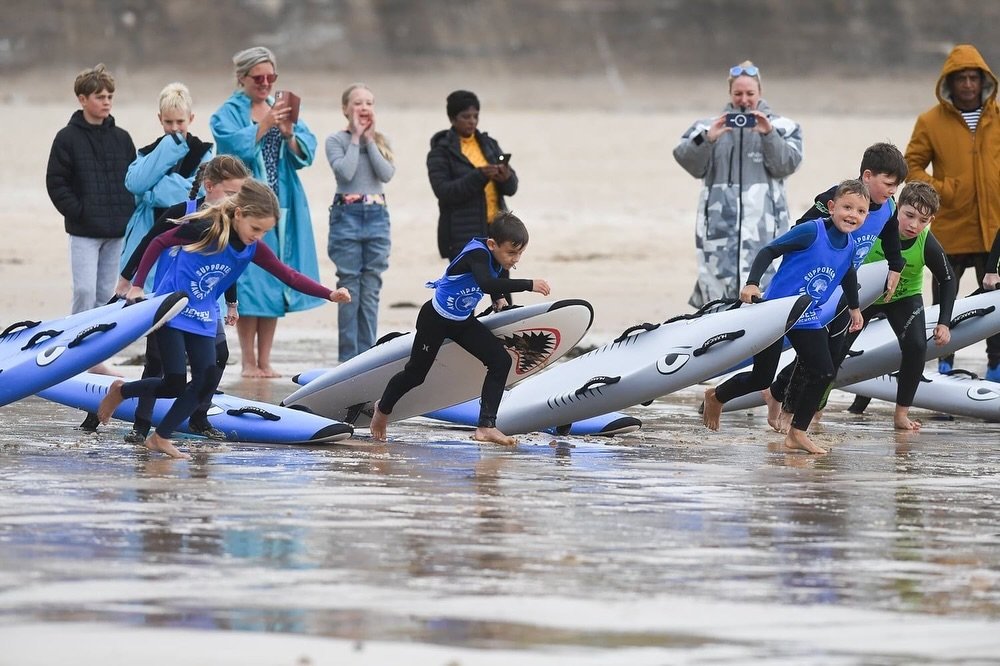 Battling the elements later today with these beasts 💪

Junior Lifesaver Program - 1pm
Junior Surf Program - 3pm

Lesssgo!