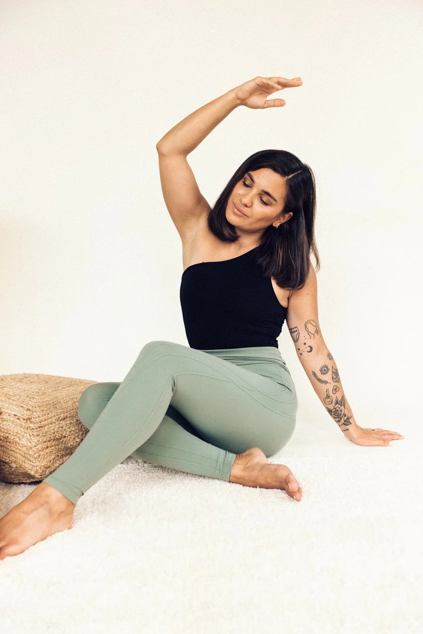 x JENN AND THE CAMERA –– LOW6.jpeg