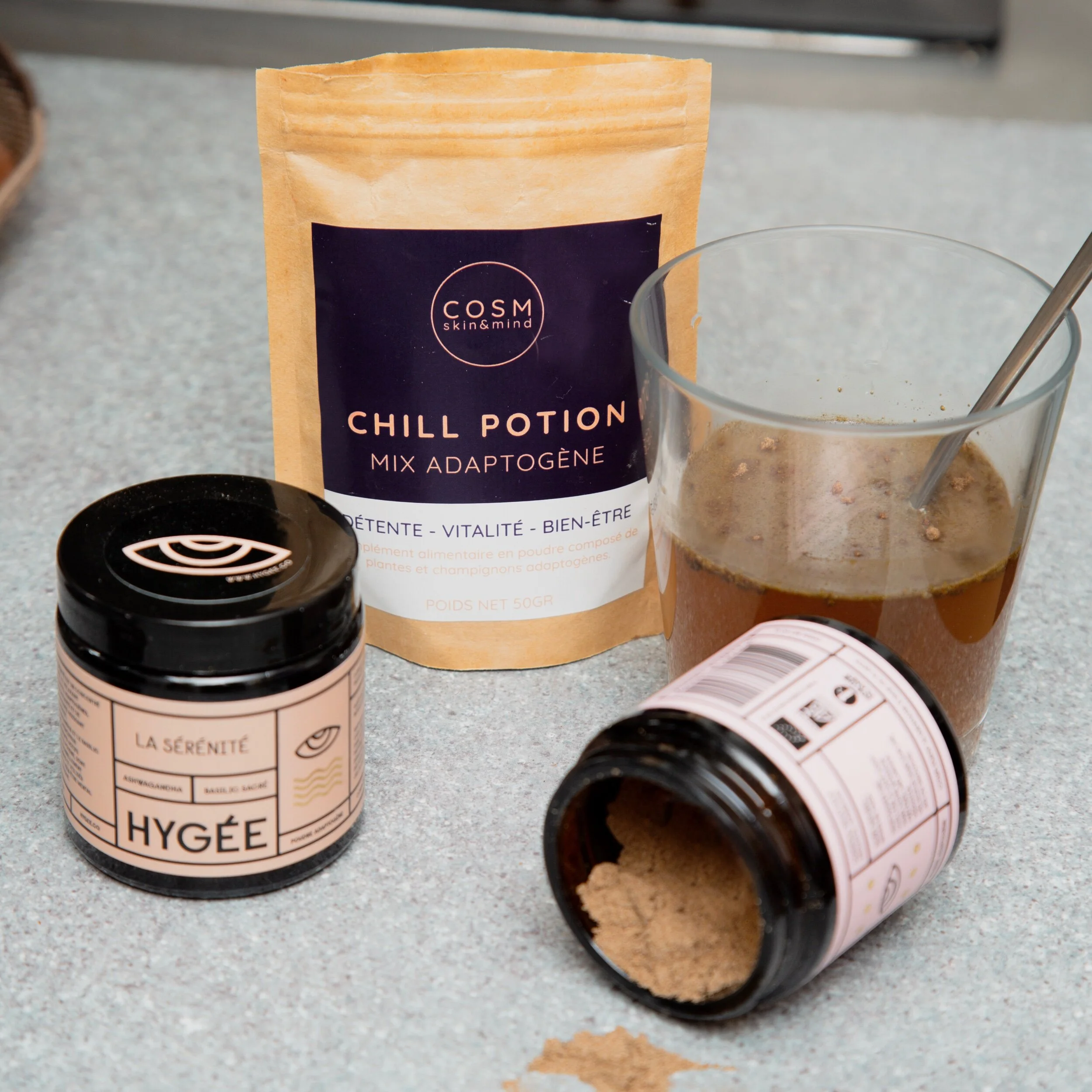 Un poudre pour la peau, le stress et l'immunité: tout ce que vous devez savoir sur les adaptogènes