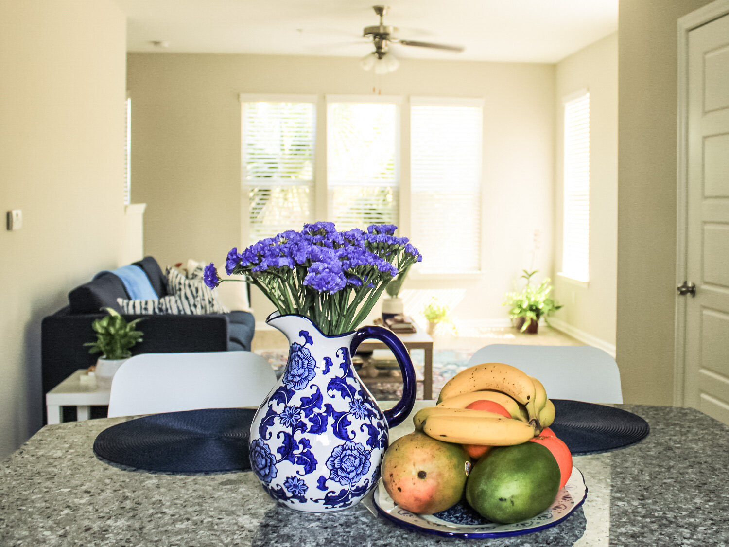 Moving in the times of COVID | Blooming Magnolias Blog | Lifestyle, Home, Home decor, blue and white