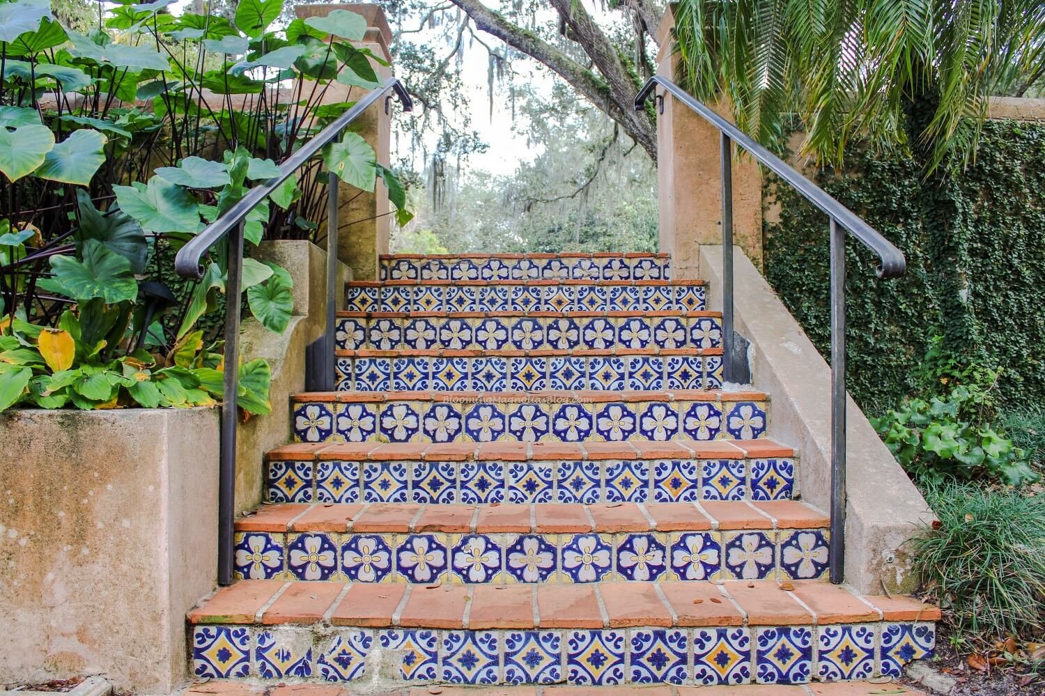Stairs leading into Pinewood Estates