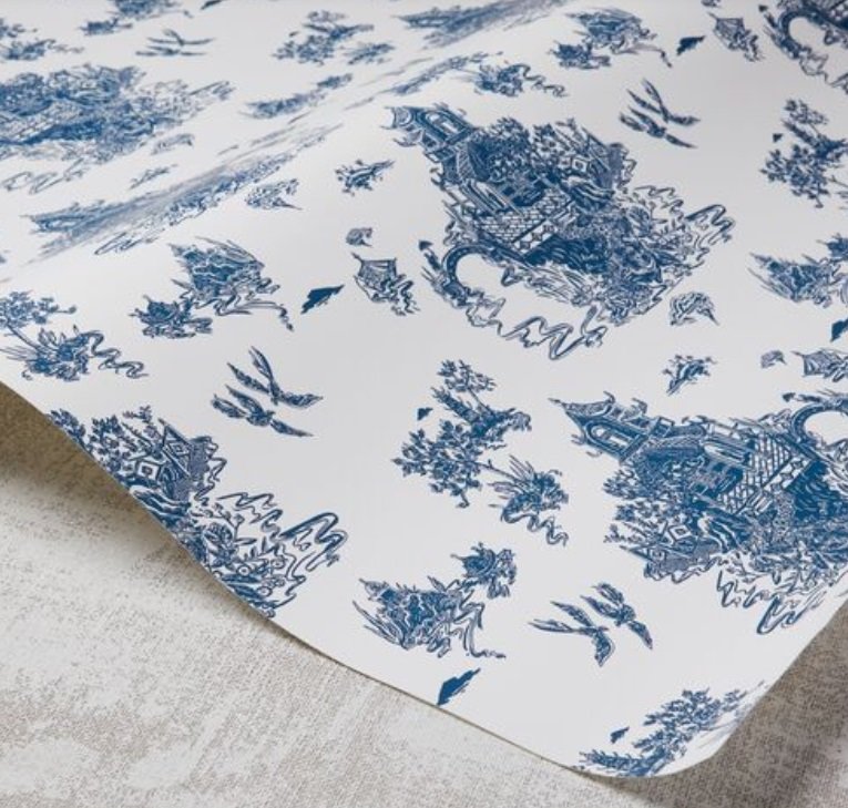Blue and white Chinoiserie Wallpaper