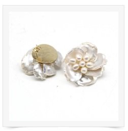 Vintage Pearl Flower Earring for Women Natural Freshwater