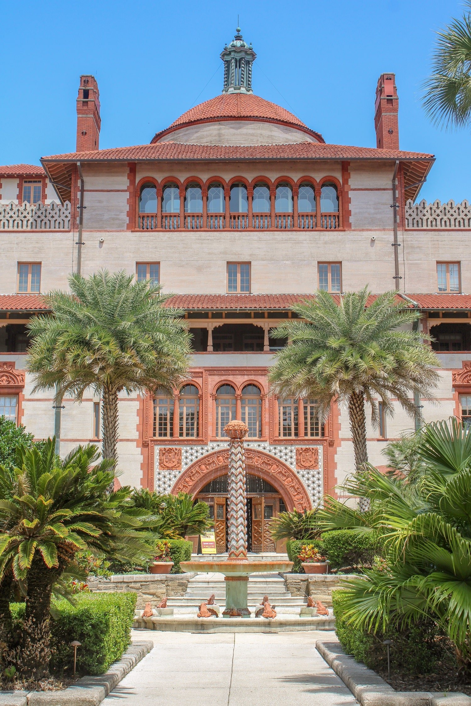 Saint Augustine, a slice of Europe in Florida | Blooming Magnolias Blog | Travel, Florida travel, historic places, historic cities, Flagler College