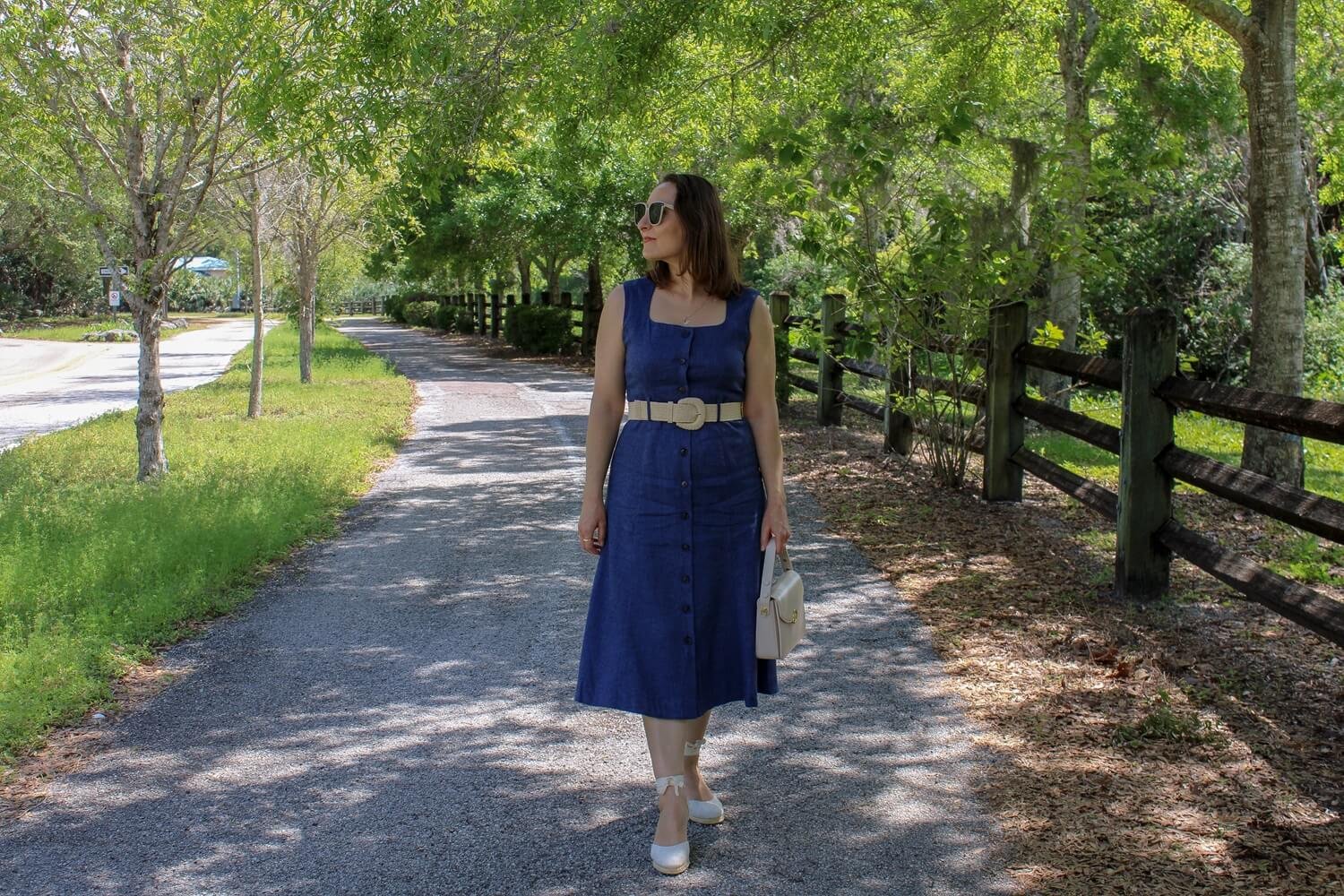 A classic spring dress | Blooming Magnolias Blog | Fashion, Style, spring style, Banana Republic Factory LINEN-BLEND BUTTON MIDI DRESS