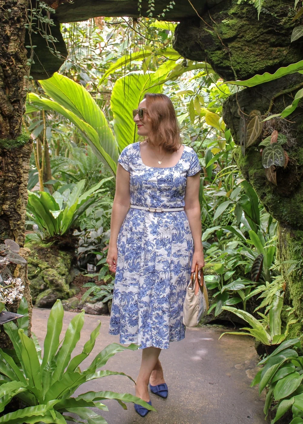 Blue and white chinoiserie print dress Blooming Magnolias Blog Blue and white chinoiserie print dress Blooming Magnolias Blog