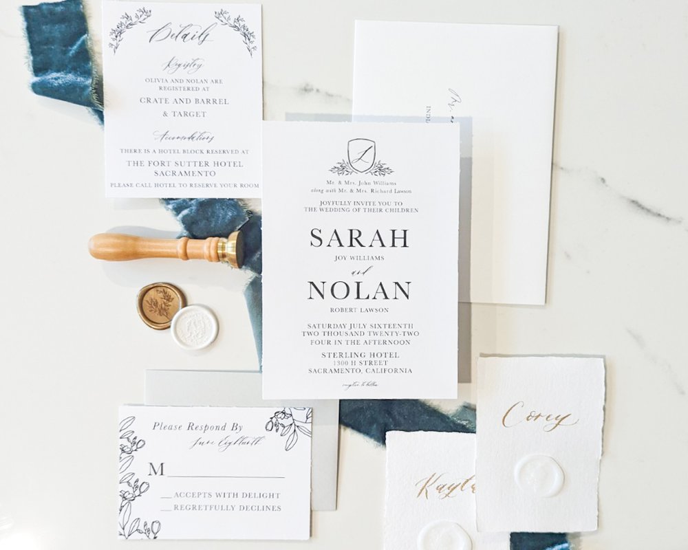 The 5 Major Differences Between Formal and Modern Wedding Invitations