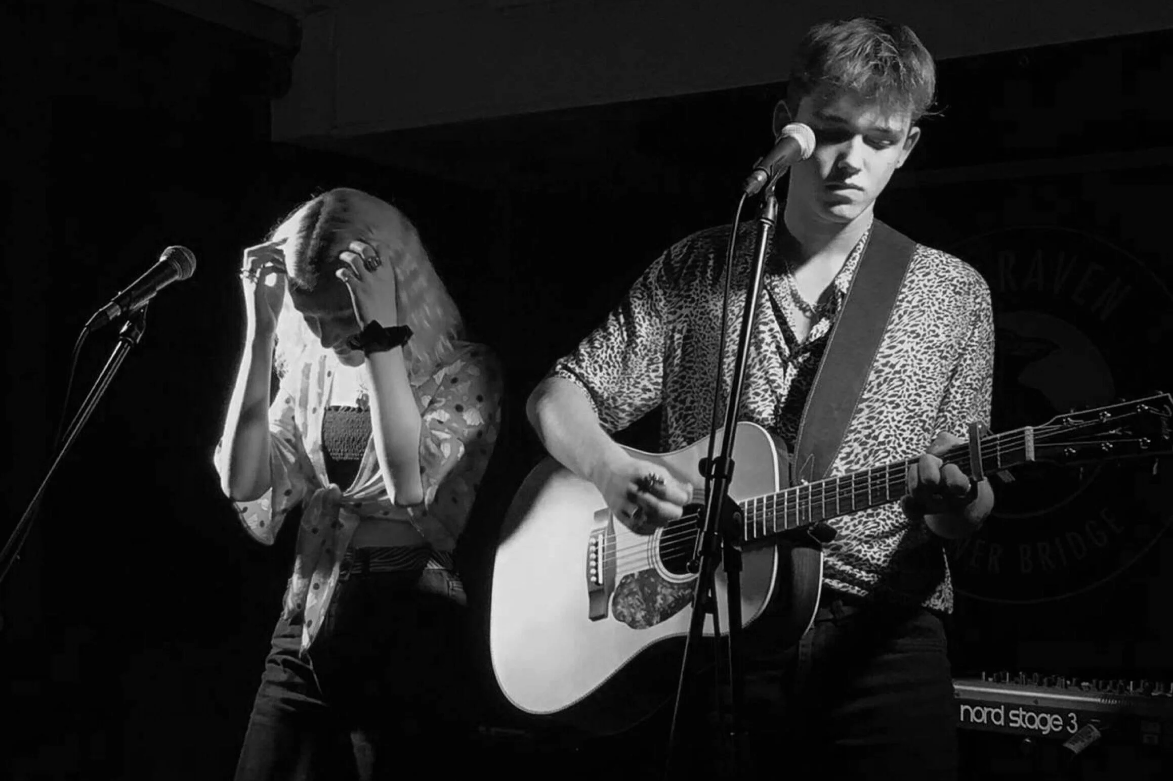 gig | The Raven, Tower Bridge