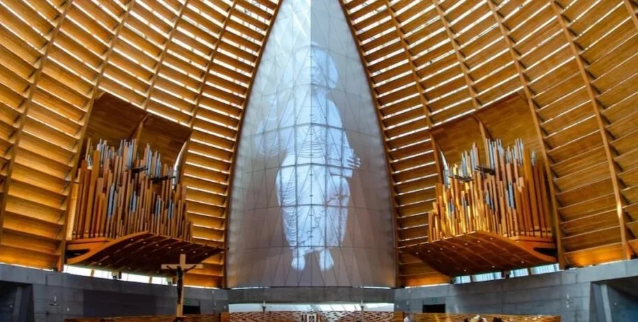 Play-in: A Grand Organ